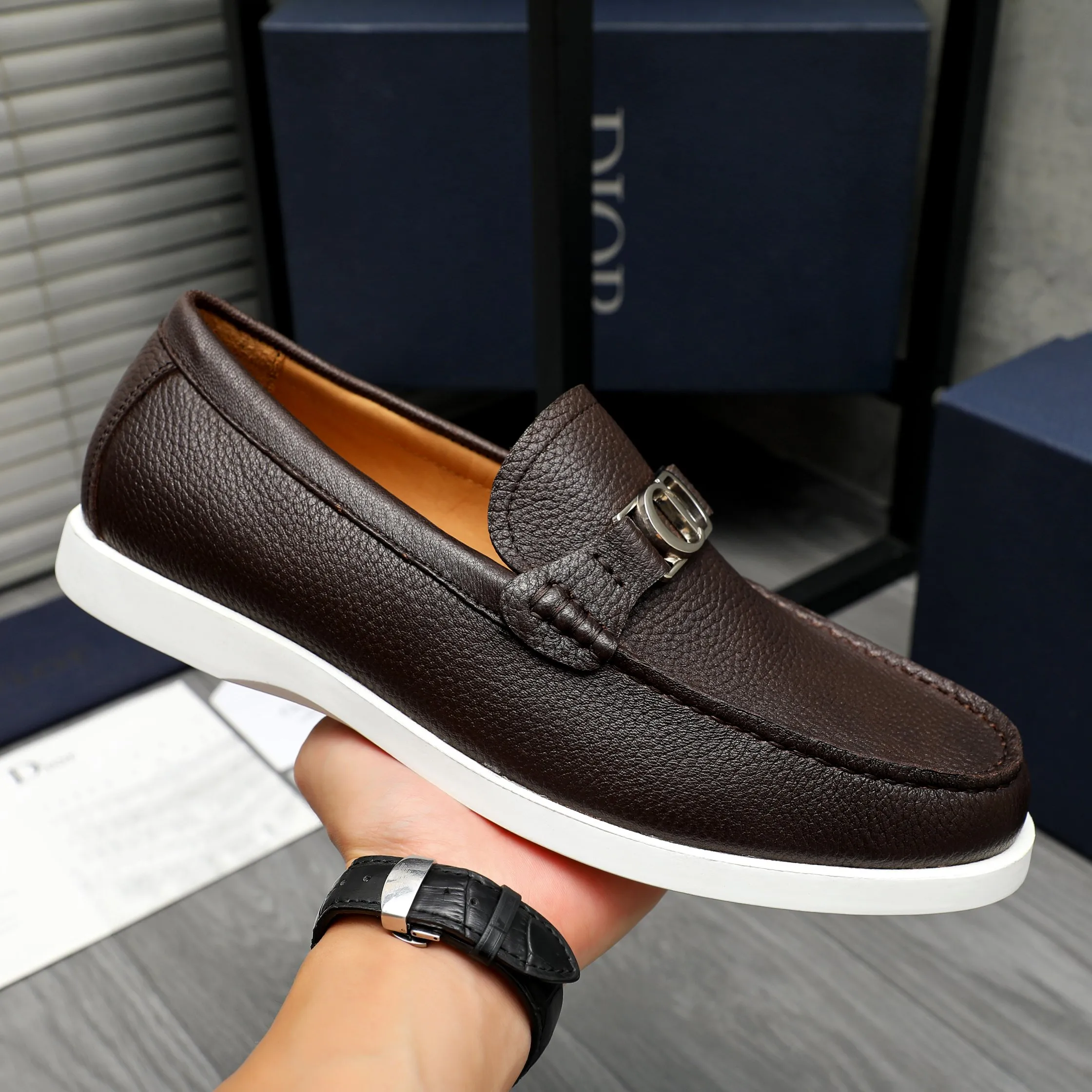 Men's shoes 💰460 Product trademark: Dior "Dior" casual slip-on leather shoes Regular size: 39-44 Product material: Selected pebbled cowhide upper, cowhide lining, rubber outsole